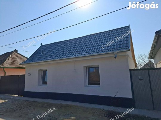 Felújított 65 m2-es, 2 szobás családi ház Szolnok Pletykafaluban