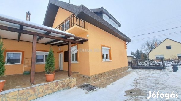 Felújított, 2 generációs, 7 szobás ház, Őrbottyán