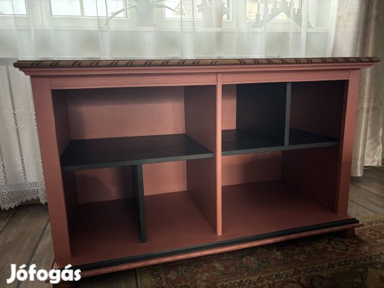 Felújított, átalakított polc