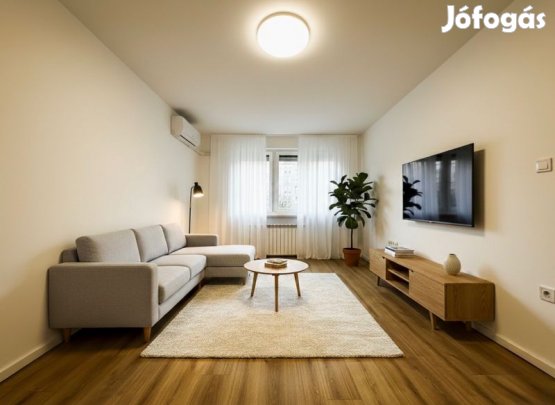 Felújított, azonnal költözhető 40 m-es lakás Kertvárosban.