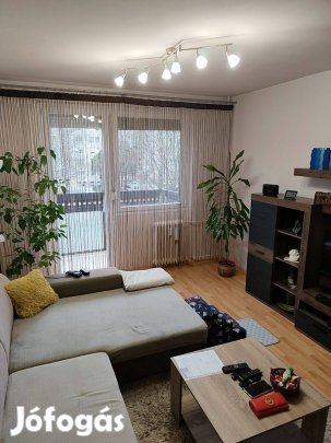 Felújított, erkélyes panellakás eladó Nyíregyházán azonnali költözés
