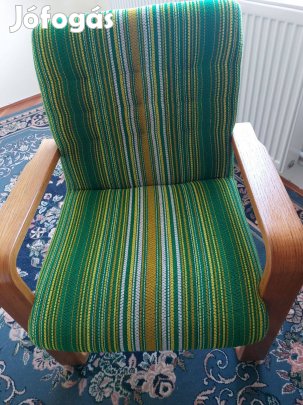 Felújított ,kényelmes, hajlított karfás fotel eladó