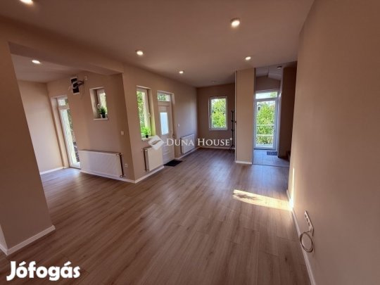 Felújított, tágas Otthon a Csapókertben!