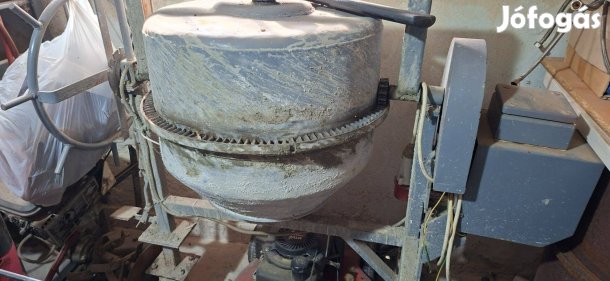 Felujitott betonkeverő