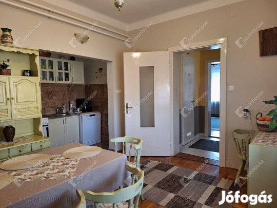 Felújított családi ház hatalmas telekkel Rábatamásiban!