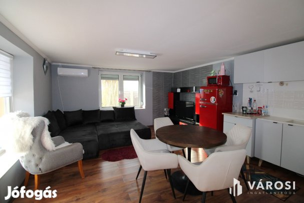 Felújított családi ház parkosított udvarral Szabadhídvégen