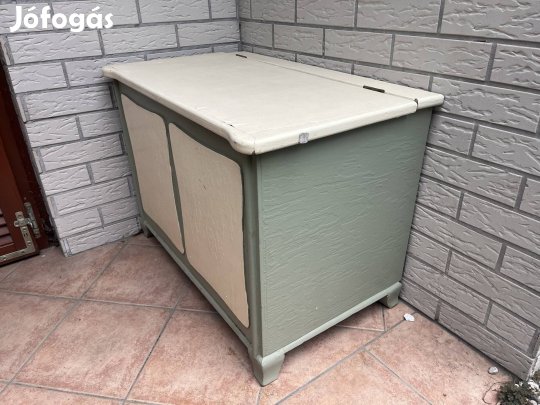 Felújított fa tárolóláda + 2 db szék