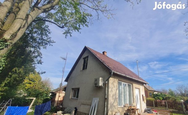 Felújított ház az Acsási út közelében