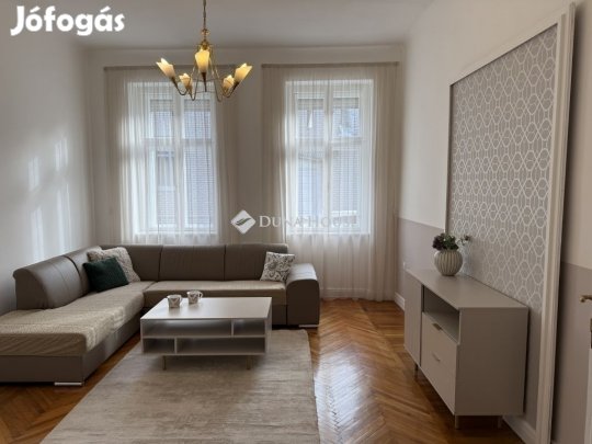 Felújított ikerház eladó Debrecen Óvárosában garázzsal