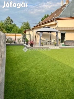 Felújított otthon saját kerttel
