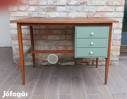 Felújított retro, mid century térbe állítható íróasztal