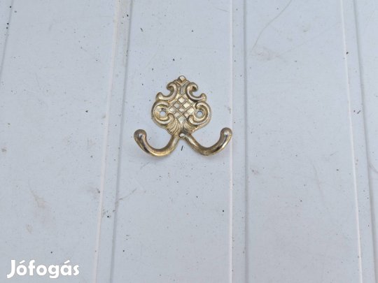 Fém akasztó retró 