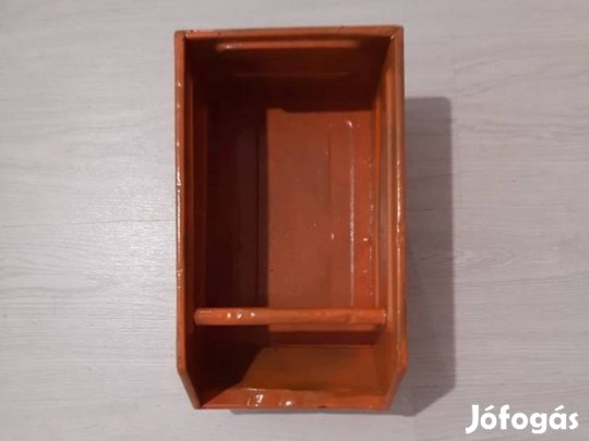 Fém alkatrész tároló doboz
