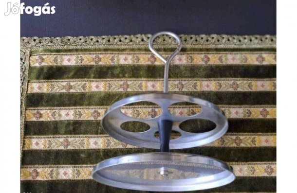 Fém állvány-tartó