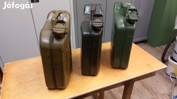 Fém benzines kanna 10 literes Eladó