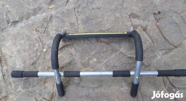 Fém edzőrúd húzodzkodó