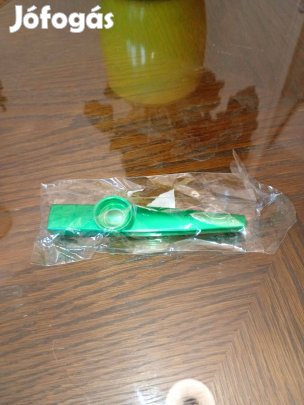 Fém kazoo nagyszerű hangzást és szórakoztató játékot kínál. 4000ft