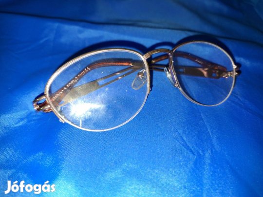 Fém keretes női olvasó szemüveg ( 1.5-ös )