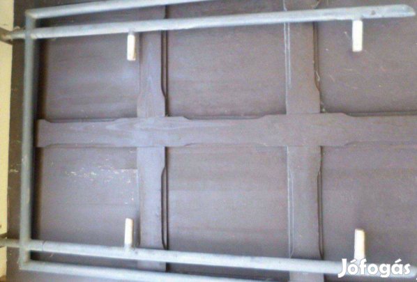 Fém reklám tábla tartó kültéri