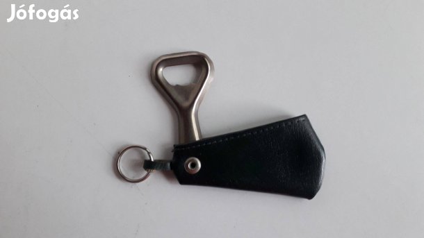 Fém sörnyitó kulcstartó tokban 13 cm_