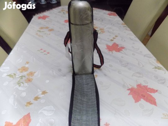 Fém színű termosz, bőr tokba, új, nem volt használva eladó