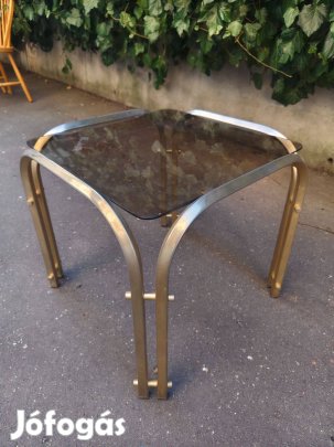 Fém vázas üvegasztal eladó!