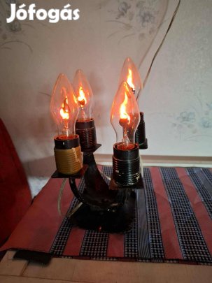 Fémből készült dekorációs tárgyak, lámpa, bortartó, gyertyatartó