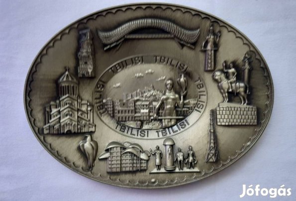 Fémből készült dísztányér Georgiából