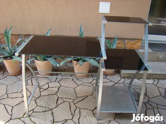 Fémszerkezetes, üveglapos számítógép asztal lapra szerelhető