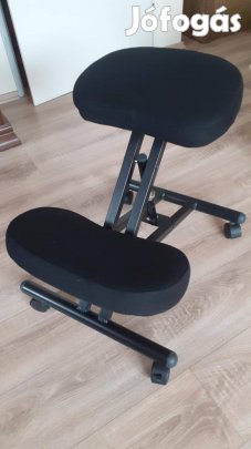 Fémvázas térdeplőszék görgőkkel