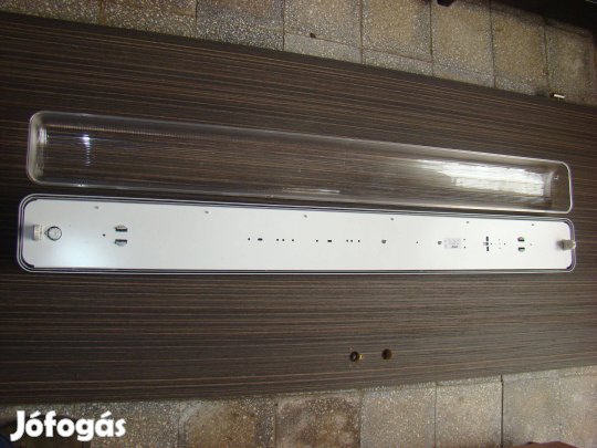 Fénycsöves armatúra