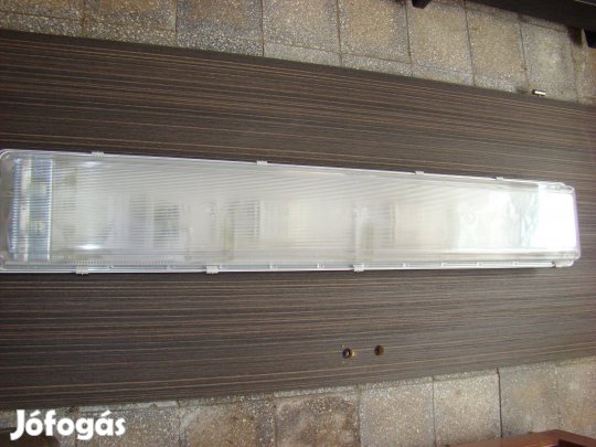 Fénycsöves armatúra