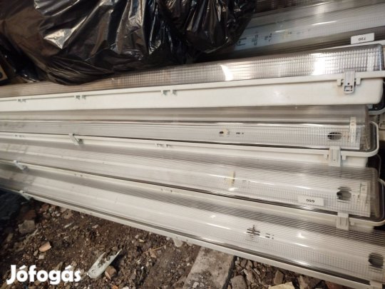 Fénycsöves lámpatestek 36-58w szögletes búrás