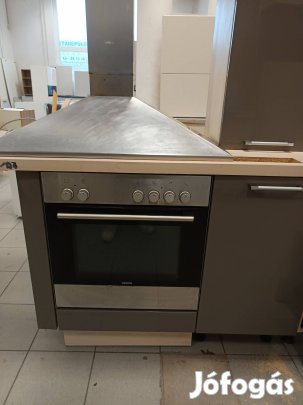 Fényes antracit konyhabútor minden géppel