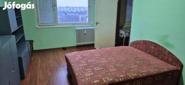 Fényesudvarban 1,5 szobás lakás kiadó!