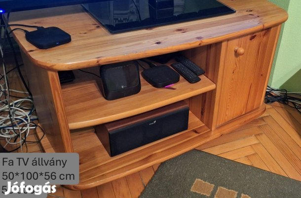 Fenyő TV állvány gurulós
