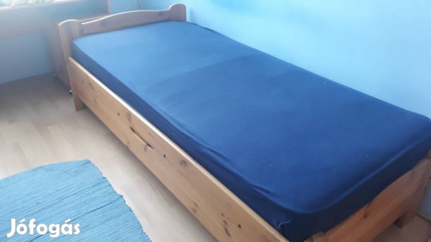 Fenyő ágy,asztal,polcrendszer