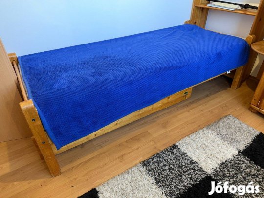 Fenyő ágykeret matraccal és tárolóval