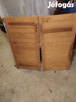 Fenyő ajtók 79x76,5 cm, zsanérral, fogantyúval