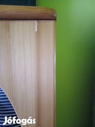 Fenyő bútor akasztós