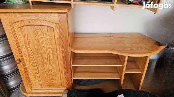 Fenyő bútor,tvállvány