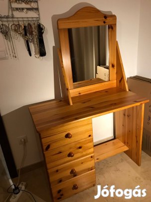 Fenyő fésülködő asztal székkel együtt