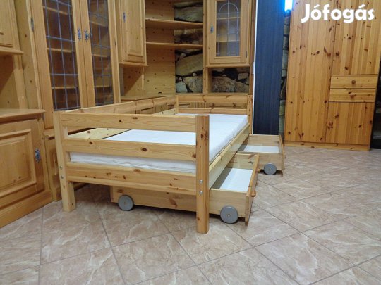 Fenyő flexa ágy ágyneműtartóval 90x200