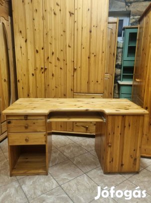Fenyő íróasztal 150x76x64
