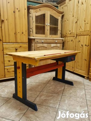 Fenyő íróasztal,rajzasztal 109x63x56