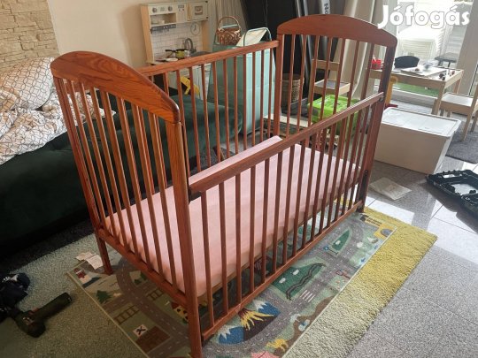 Fenyő kiságy kókuszmatraccal és lepedővel