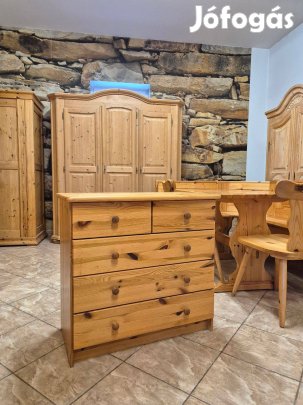 Fenyő komód 79x75x40