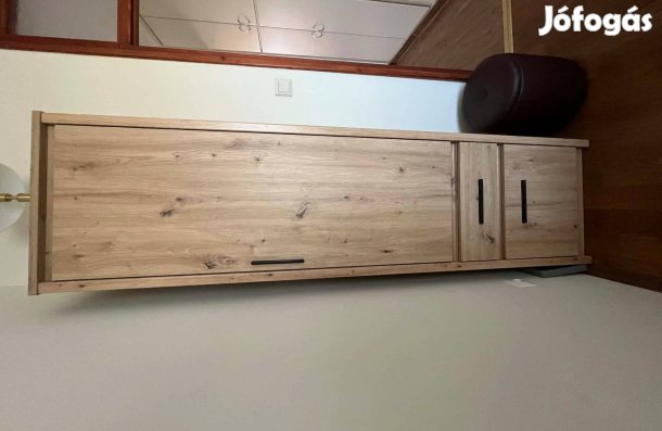 Fenyő polcos szekrény