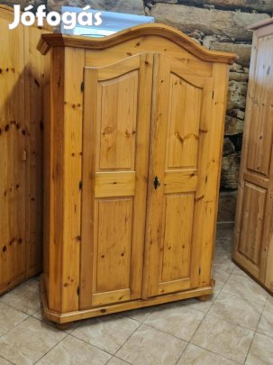 Fenyő szekrény 130x190x59