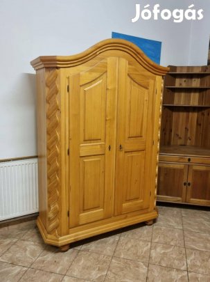 Fenyő szekrény 140x198x55